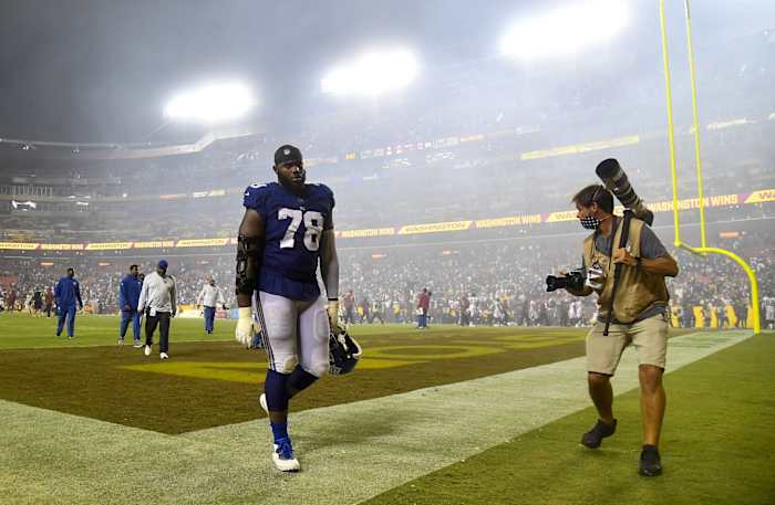 Sep 16, 2021; Landover, Maryland, USA; New York Giants offensive tackle Andrew Thomas (78) walks off the field after a loss to the Washington Football Team at FedExField.